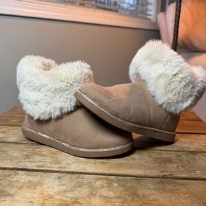 Juicy Couture Kissable Camel Suede Faux Fur Lined Winter Ankle Boots 7